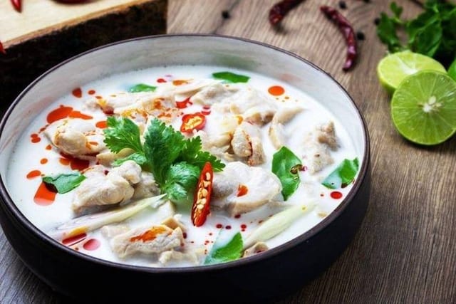 Tom Kha Soup ต้มข่า.
