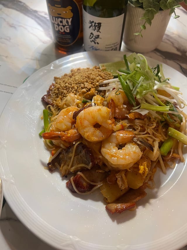 Hawaiian Pad Thai.
