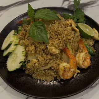 Taj Mahal fried rice ข้าวผัดผงกะหรี่ ฟิวชั่น