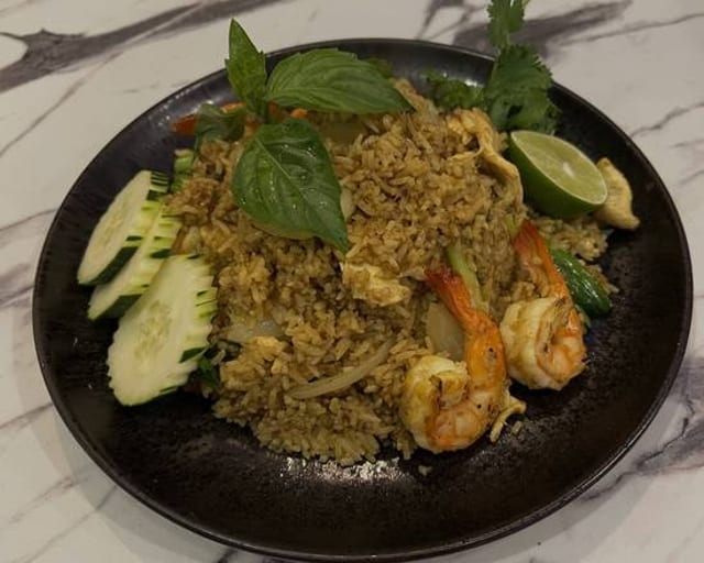 Taj Mahal Fried Rice ข้าวผัดผงกะหรี่ ฟิวชั่น.
