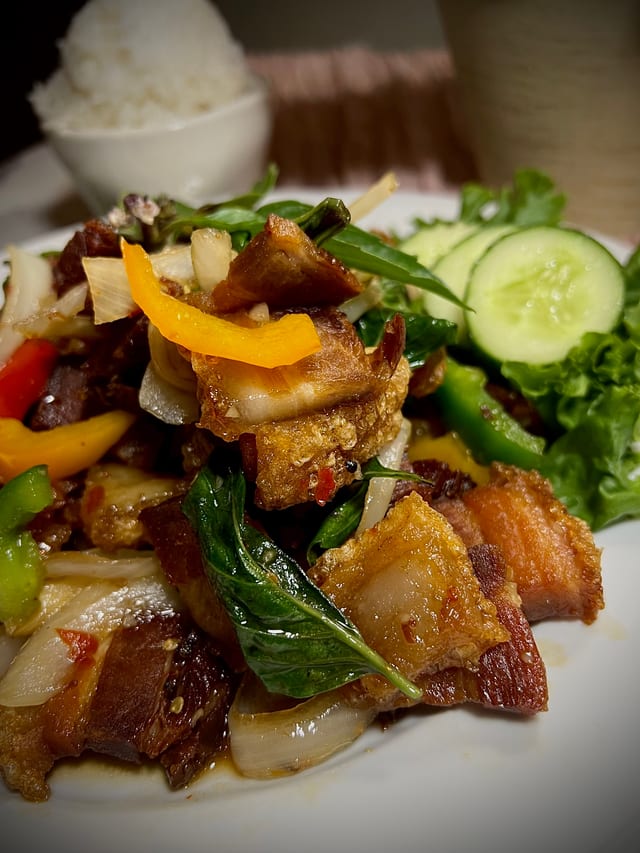 Crispy Pork Belly Kapow กระเพราหมูกรอบ.