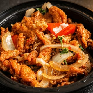 Crispy Chicken with Thai Basil กระเพราไก่กรอบ